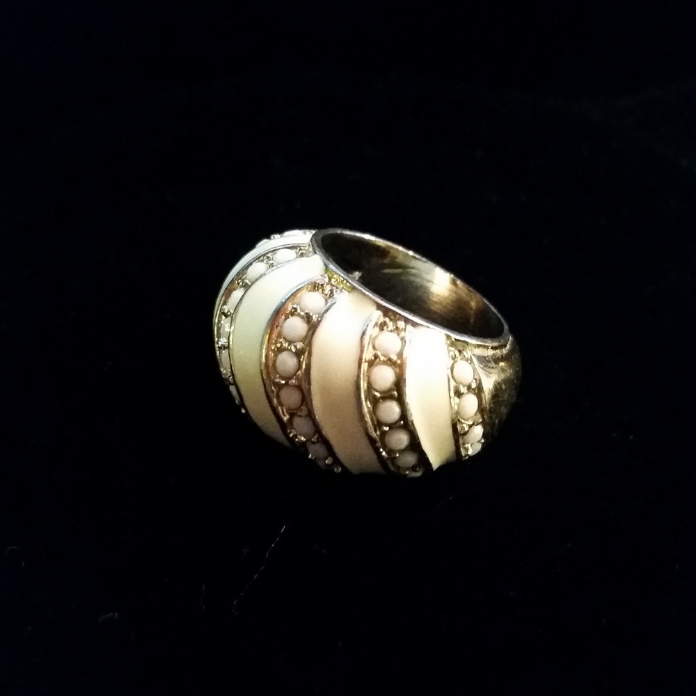 Dome Ring White Stones Cream Enamel Gold Tone 7.75
